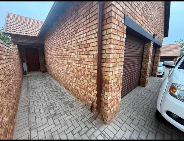 2 BEDROOM PROPERTY TO RENT IN BROOKLANDS LIFESTYLE ESTATE